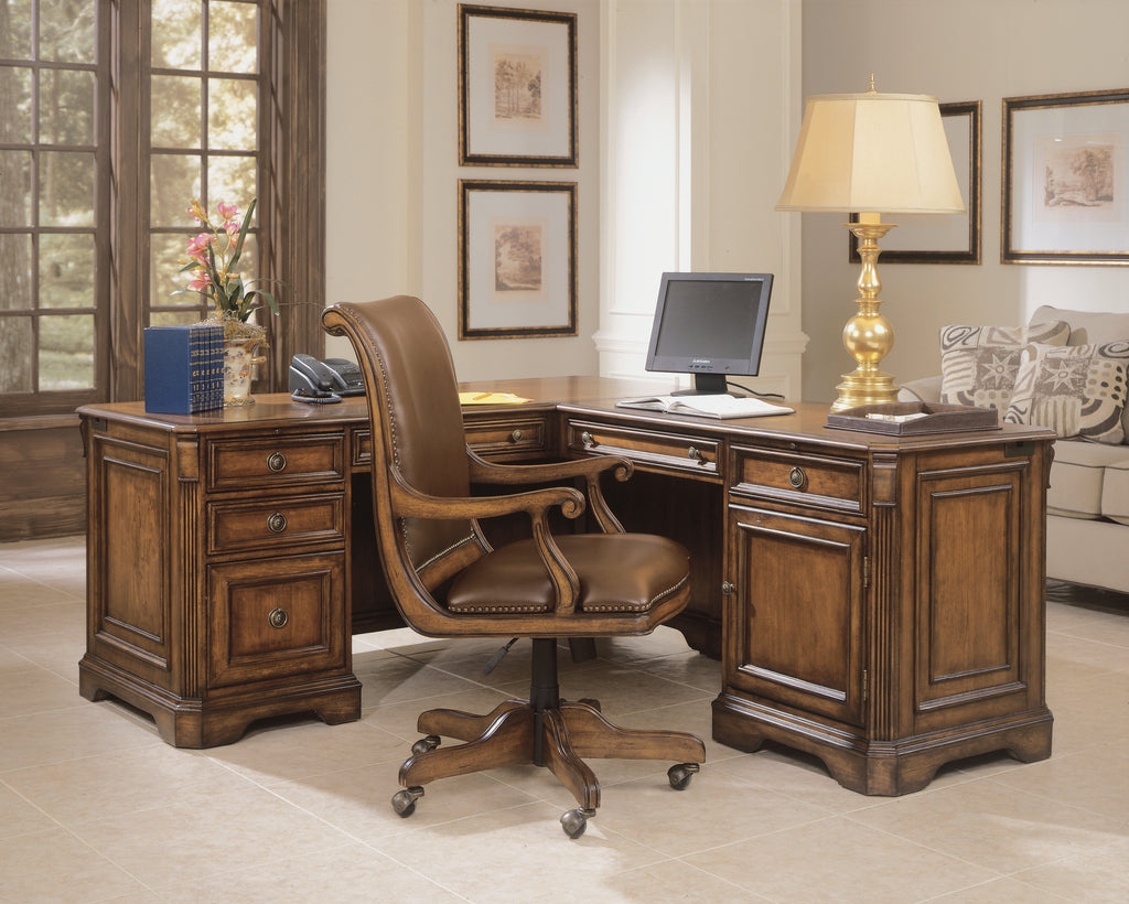 Brookhaven Executive L Right Return | Hooker Furniture - 281-10-453
