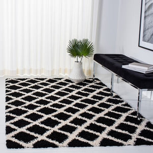 Safavieh Dallas Shag Rug Collection SGD258Z - Black / Ivory
